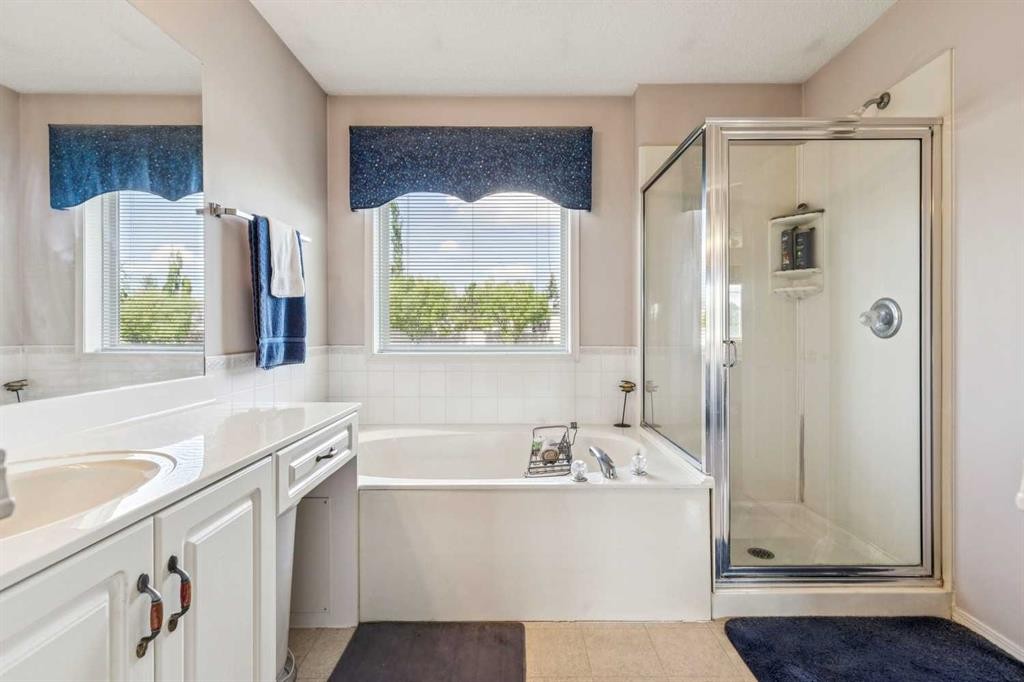 40 Country Hills Bay Nw, Calgary, AB