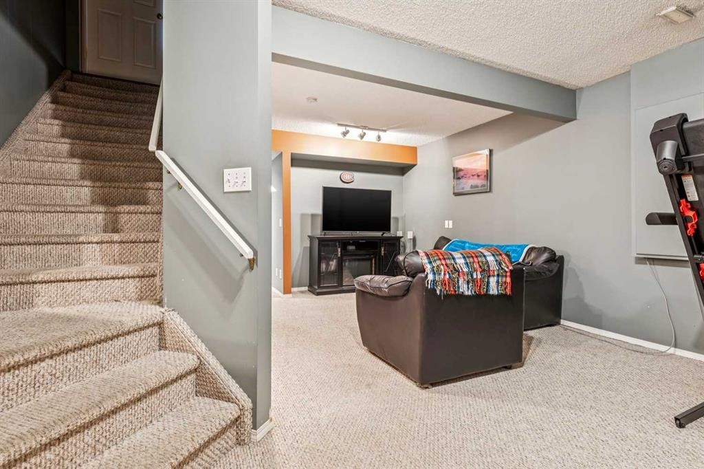 40 Country Hills Bay Nw, Calgary, AB