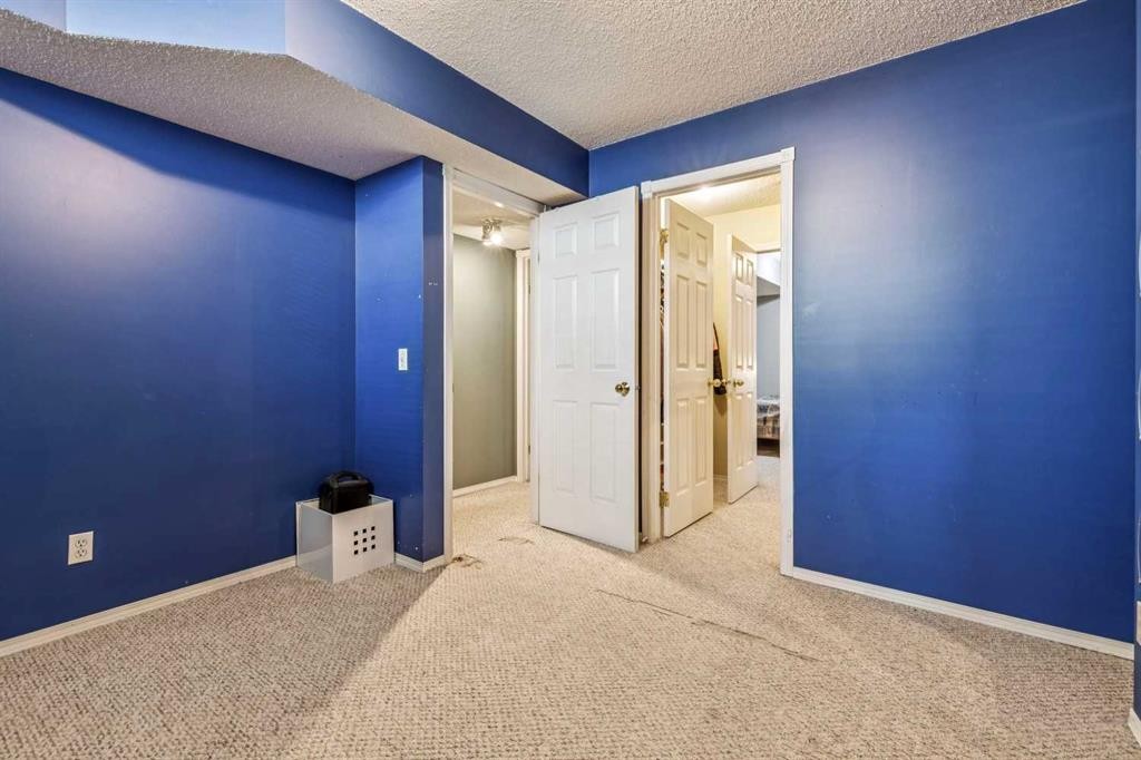 40 Country Hills Bay Nw, Calgary, AB