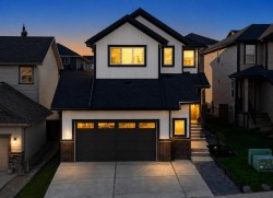92 Heritage Hill Cochrane, AB T4C 0L4