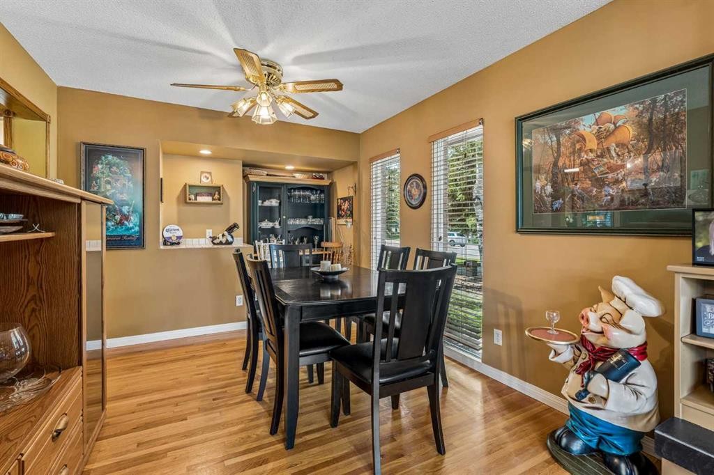 708 Lake Bonavista Drive Se, Calgary, AB