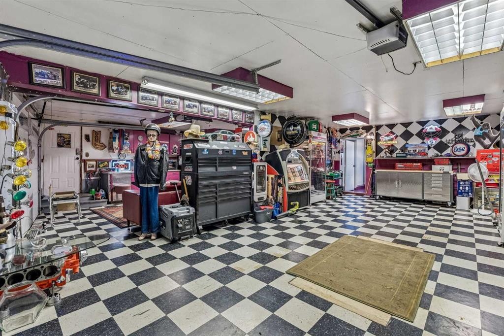 708 Lake Bonavista Drive Se, Calgary, AB