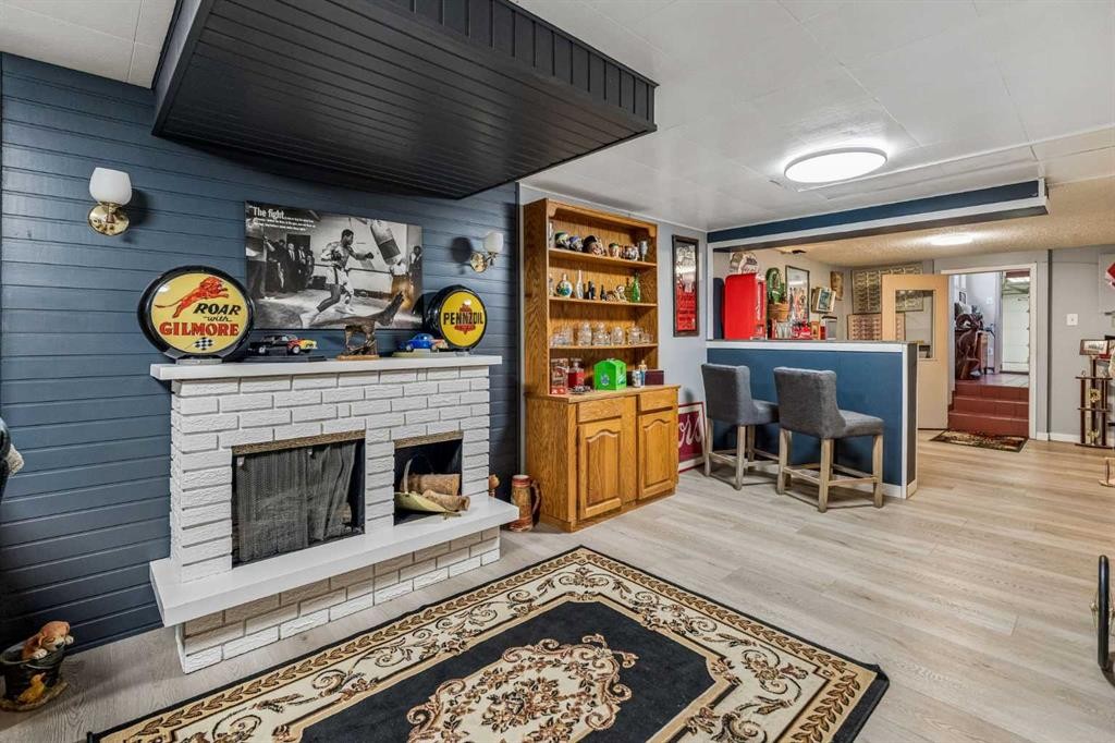 708 Lake Bonavista Drive Se, Calgary, AB