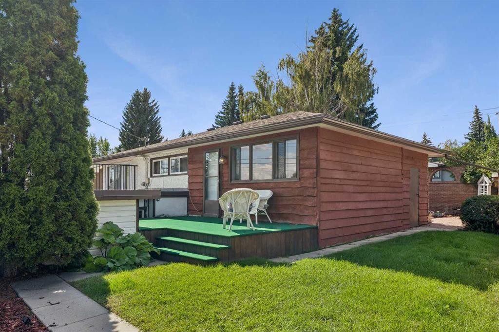 708 Lake Bonavista Drive Se, Calgary, AB