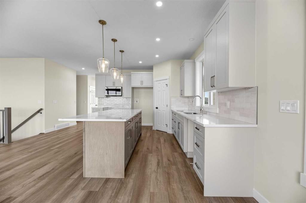 3434 Victory Way, Olds, AB