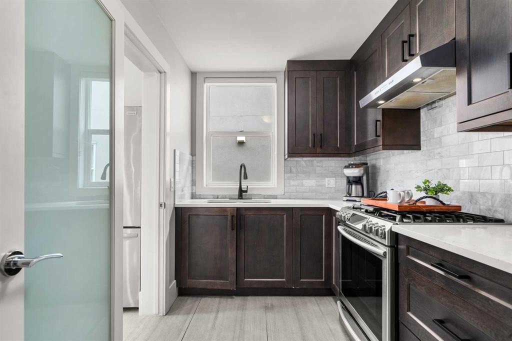 148 Kinniburgh Loop, Chestermere, AB