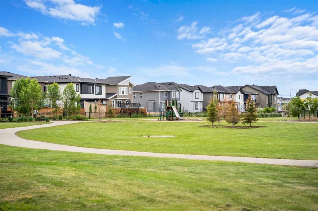 148 Kinniburgh Loop, Chestermere, AB