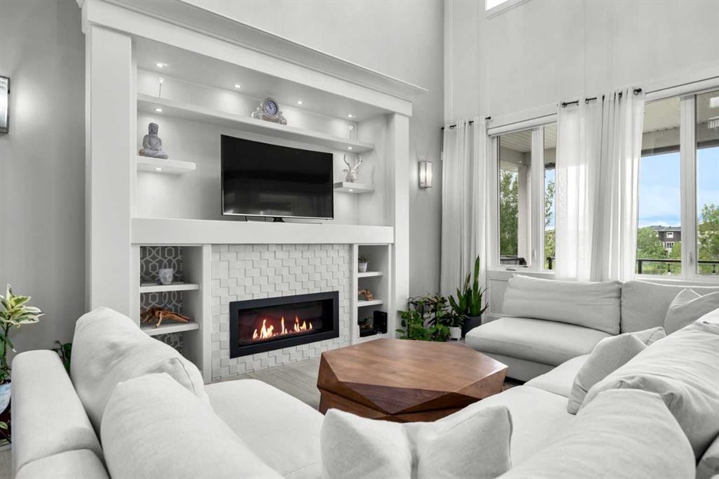 148 Kinniburgh Loop, Chestermere, AB