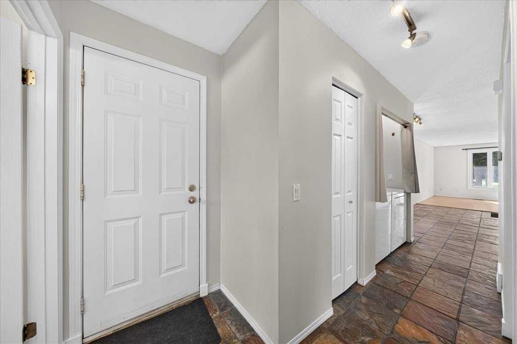 1424 11 Avenue Se, Calgary, AB