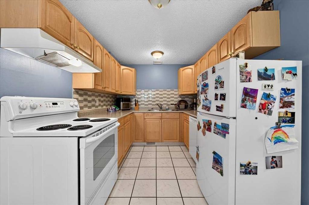 1424 11 Avenue Se, Calgary, AB