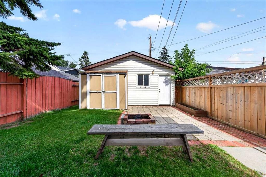 1424 11 Avenue Se, Calgary, AB