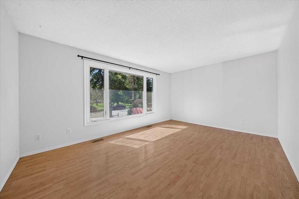 1424 11 Avenue Se, Calgary, AB