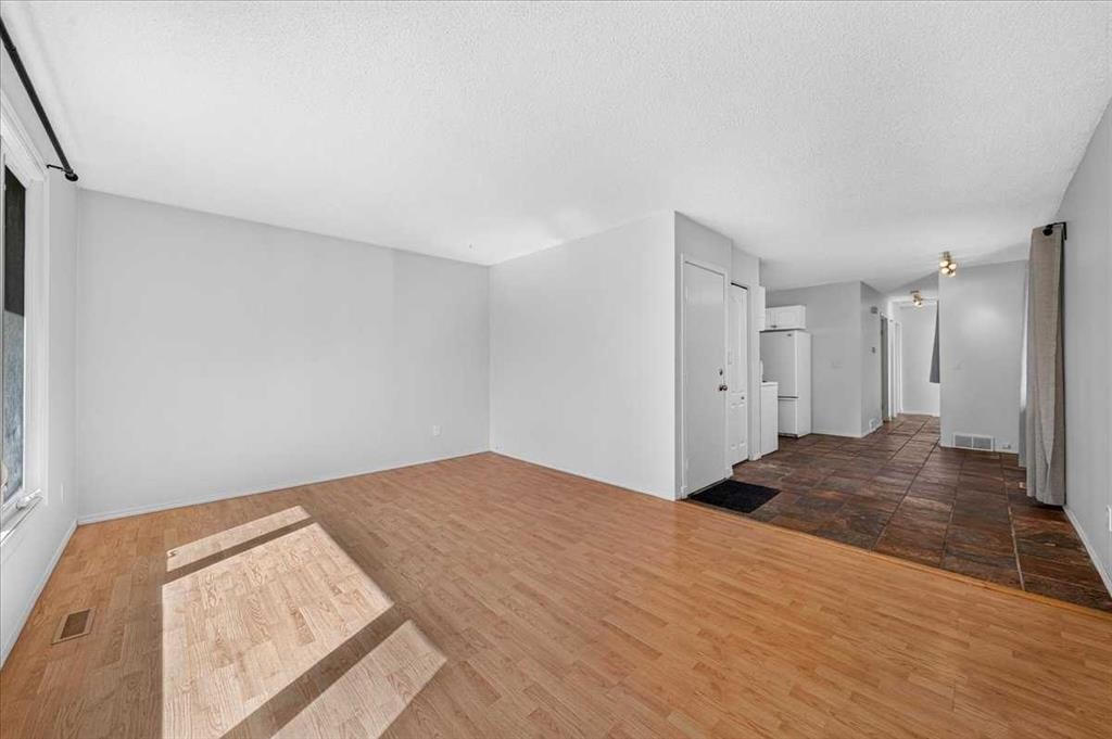 1424 11 Avenue Se, Calgary, AB