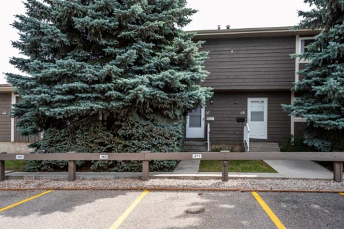 47-14736 Deerfield Drive SE Calgary, AB T2J 5Y1
