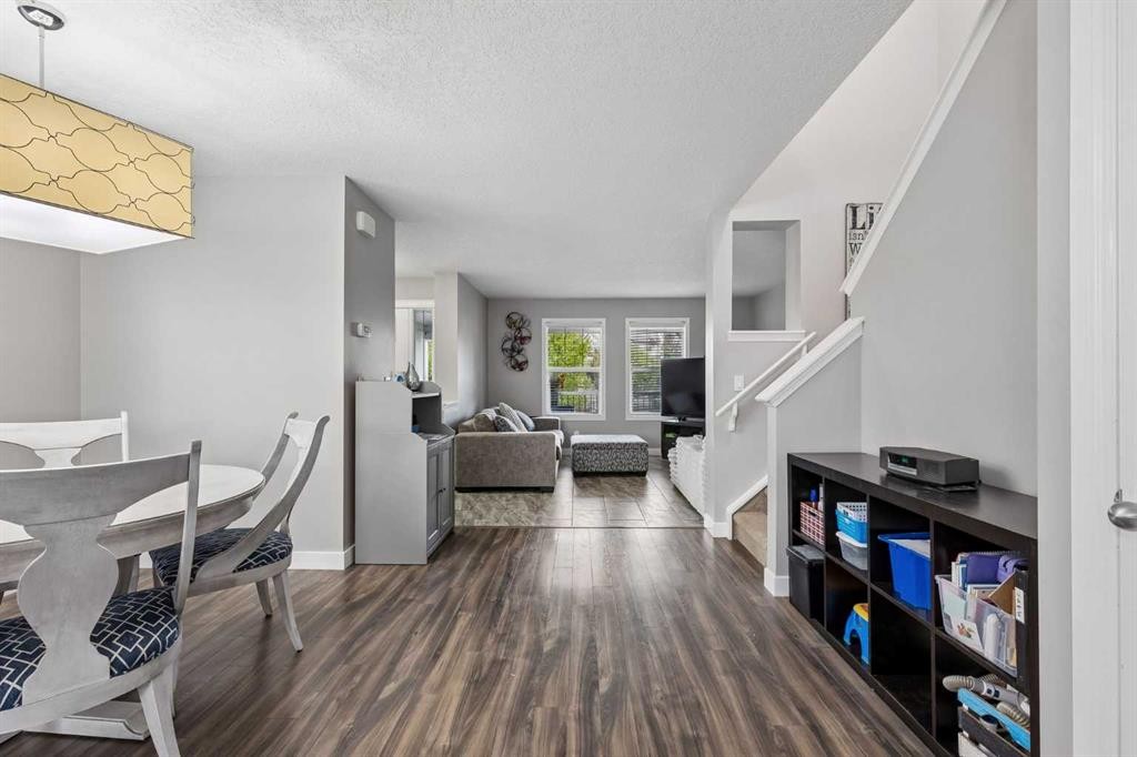 33 Legacy Gate Se, Calgary, AB