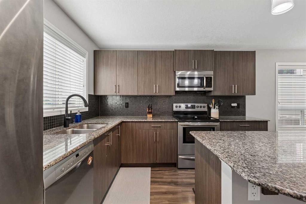 33 Legacy Gate Se, Calgary, AB