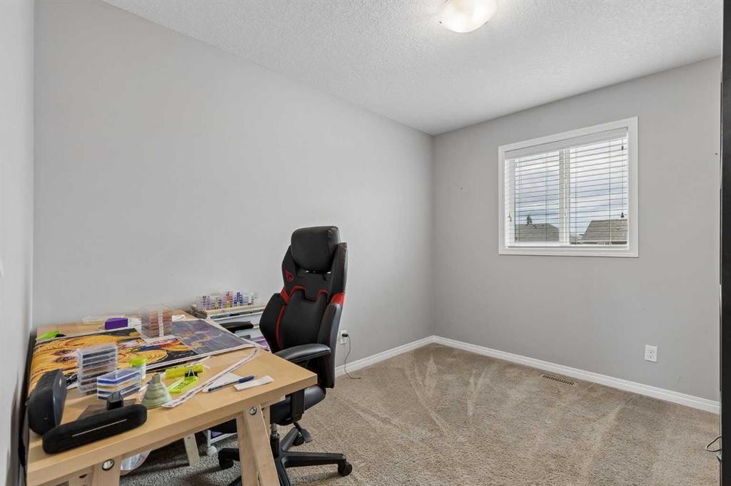 33 Legacy Gate Se, Calgary, AB