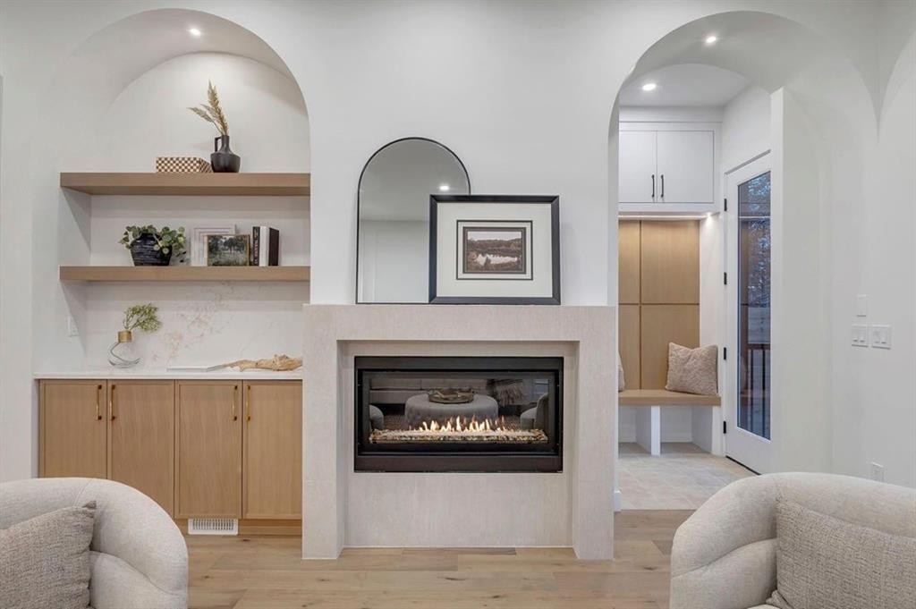4921 21A Street Sw, Calgary, AB