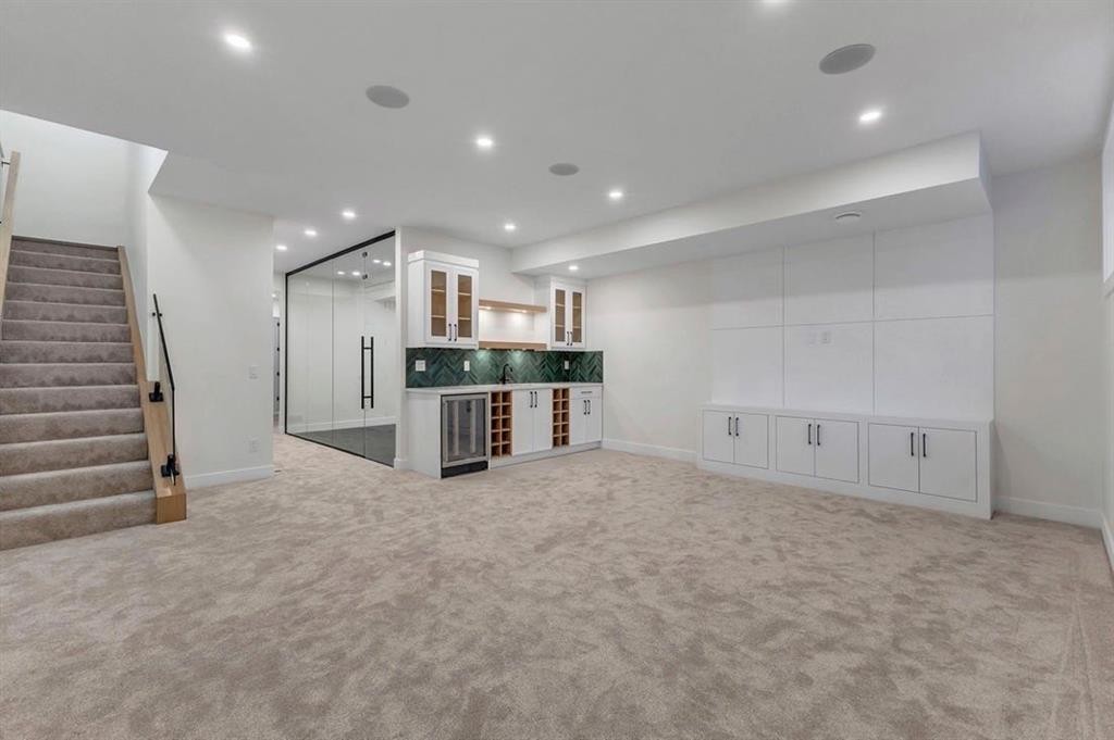4921 21A Street Sw, Calgary, AB