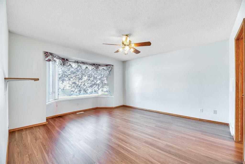 33 Riverview Point Se, Calgary, AB