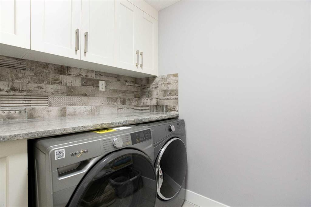 160 Kinniburgh Loop, Chestermere, AB