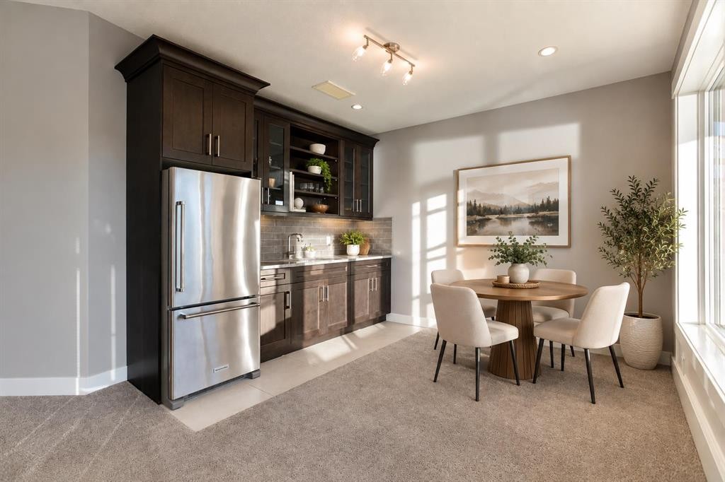 160 Kinniburgh Loop, Chestermere, AB