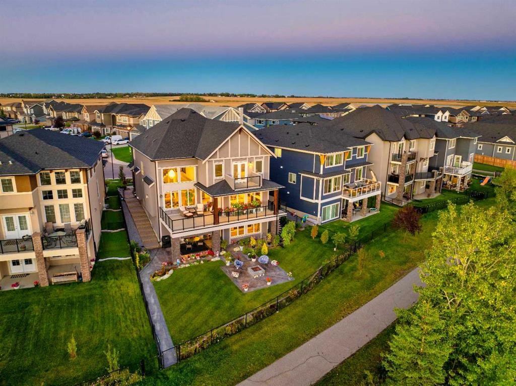 160 Kinniburgh Loop, Chestermere, AB