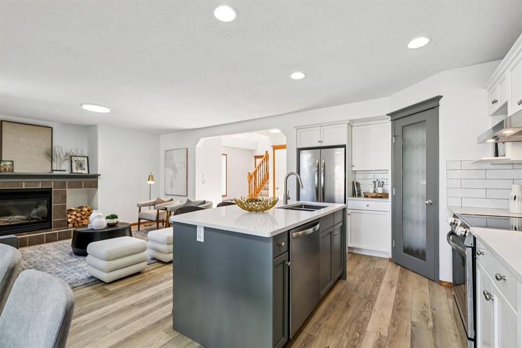 2020 Bridlemeadows Manor Sw, Calgary, AB