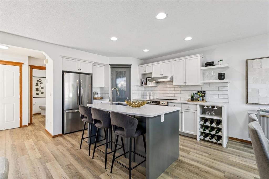 2020 Bridlemeadows Manor Sw, Calgary, AB
