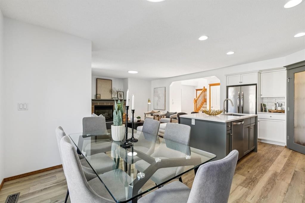 2020 Bridlemeadows Manor Sw, Calgary, AB