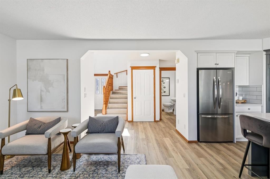 2020 Bridlemeadows Manor Sw, Calgary, AB