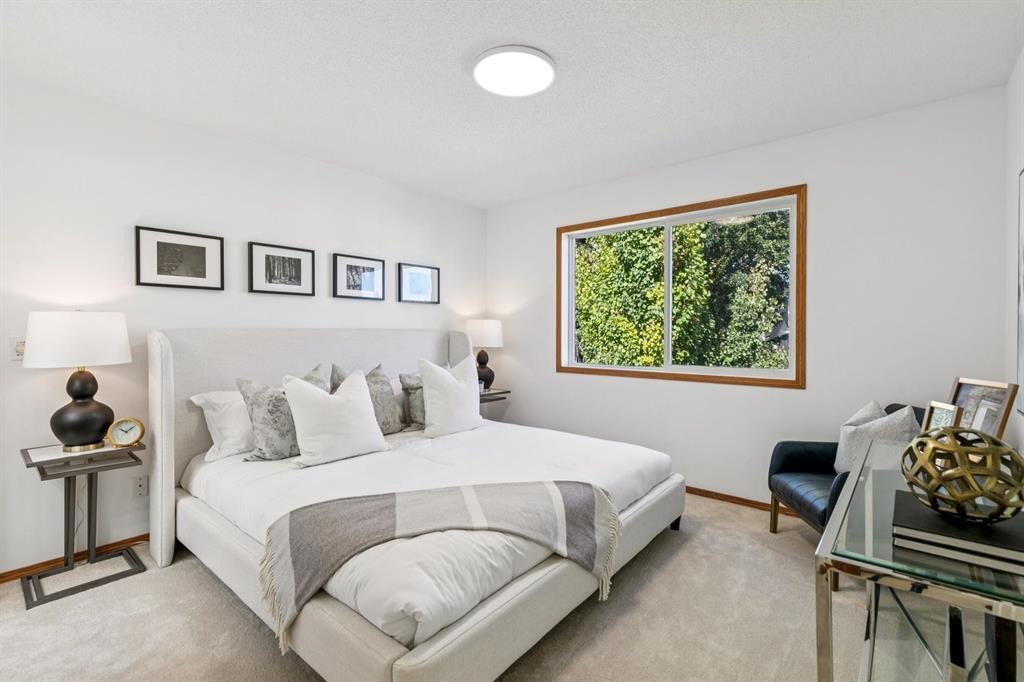 2020 Bridlemeadows Manor Sw, Calgary, AB