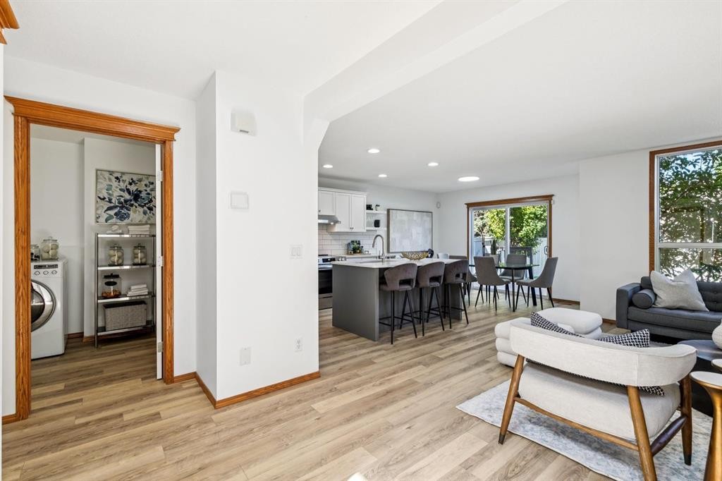 2020 Bridlemeadows Manor Sw, Calgary, AB