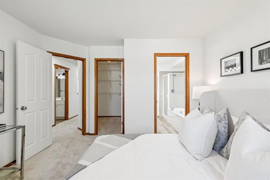 2020 Bridlemeadows Manor Sw, Calgary, AB