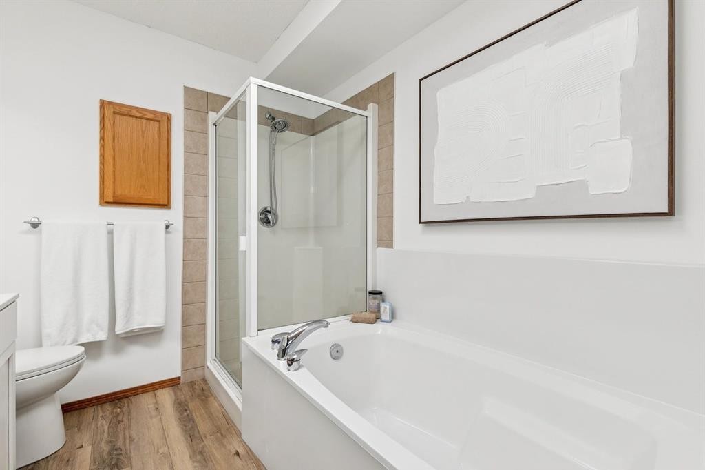 2020 Bridlemeadows Manor Sw, Calgary, AB