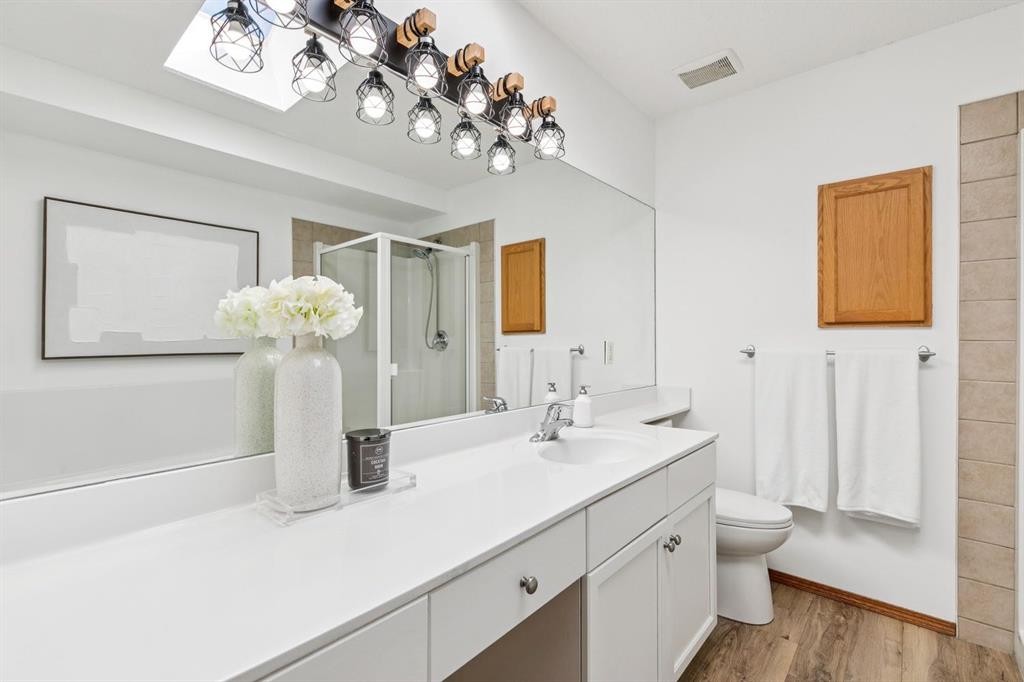 2020 Bridlemeadows Manor Sw, Calgary, AB
