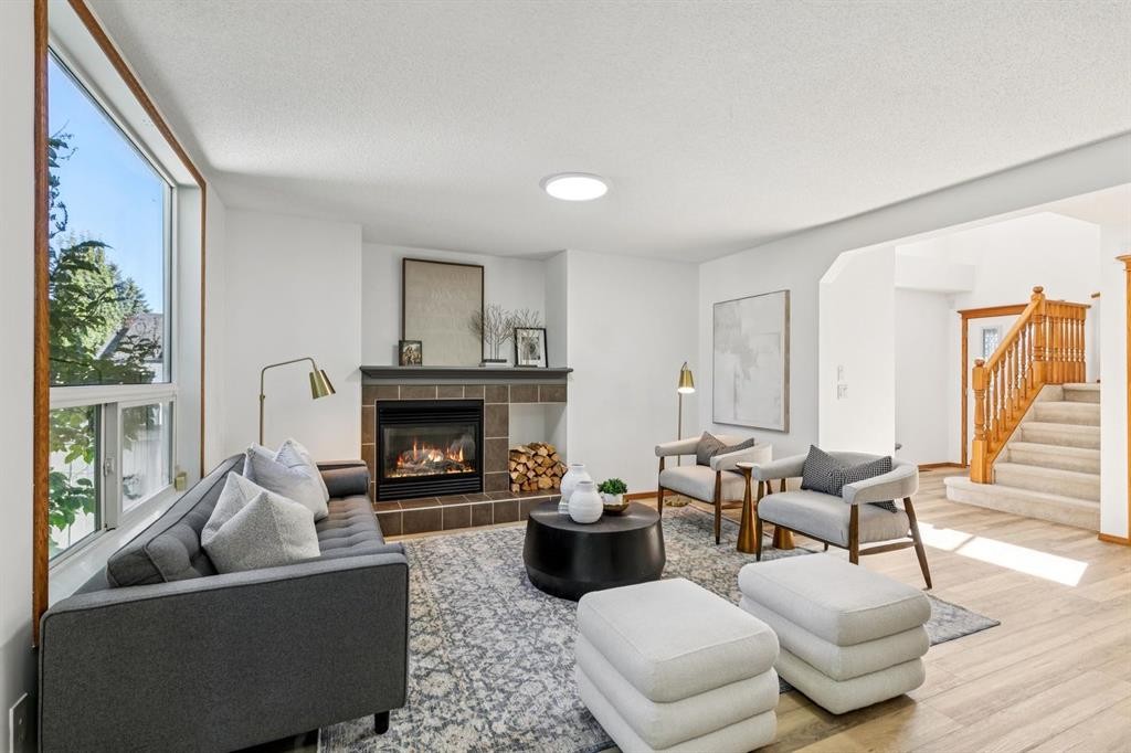 2020 Bridlemeadows Manor Sw, Calgary, AB