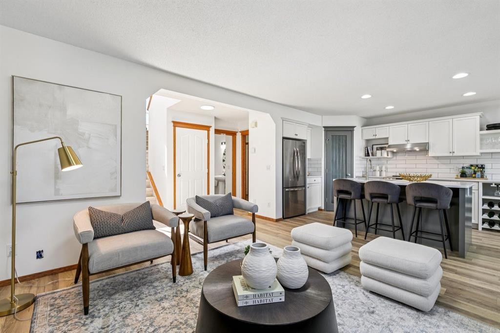 2020 Bridlemeadows Manor Sw, Calgary, AB