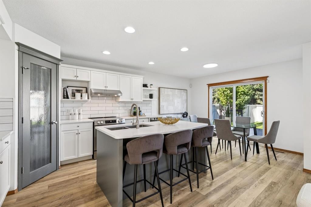 2020 Bridlemeadows Manor Sw, Calgary, AB