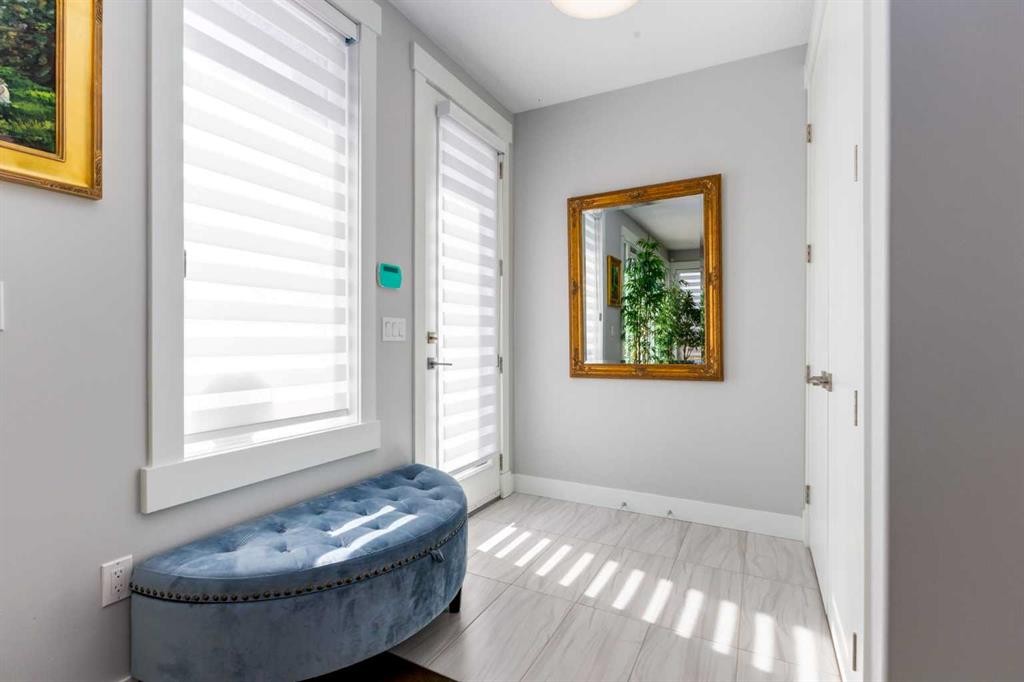 1604 46 Street Nw, Calgary, AB