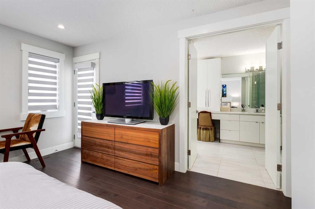 1604 46 Street Nw, Calgary, AB