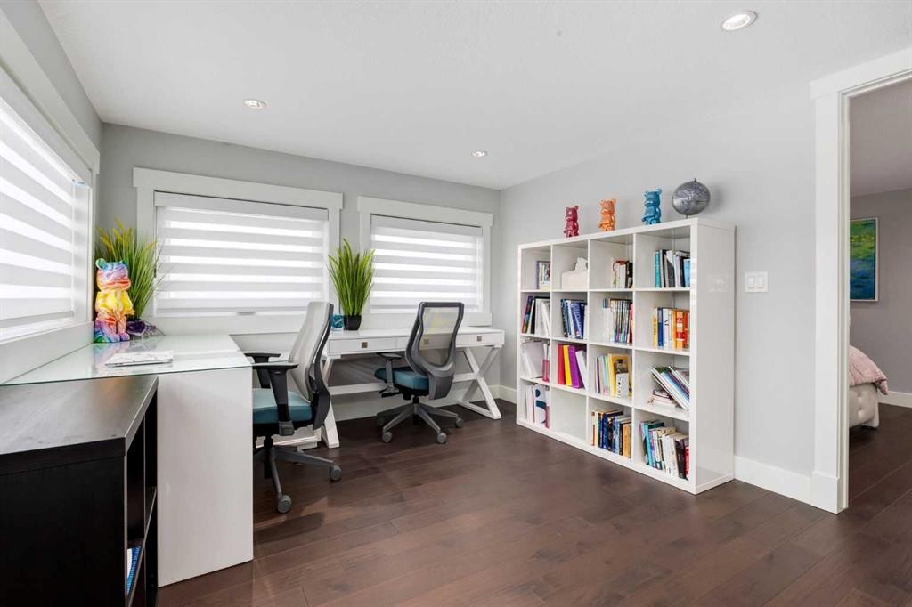1604 46 Street Nw, Calgary, AB