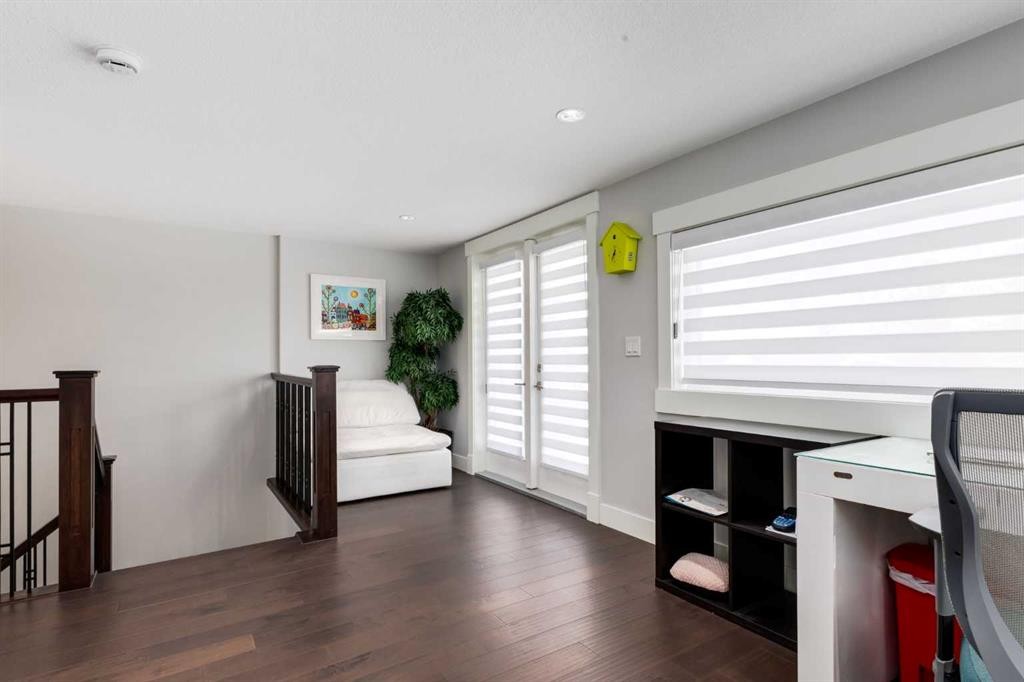 1604 46 Street Nw, Calgary, AB