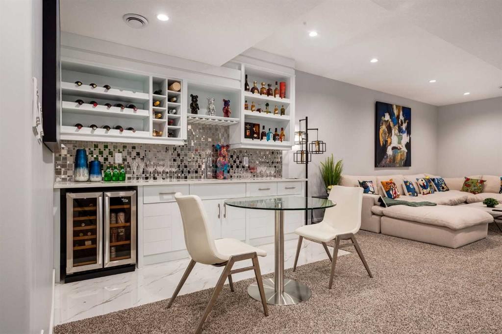 1604 46 Street Nw, Calgary, AB