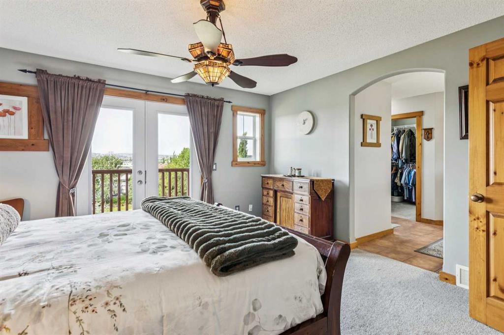 122 Hidden Creek Heights Nw, Calgary, AB
