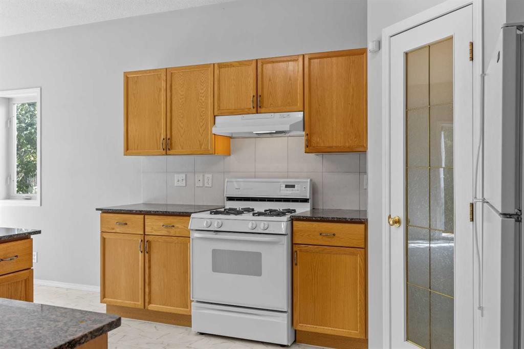 15 Hidden Ranch Crescent Nw, Calgary, AB