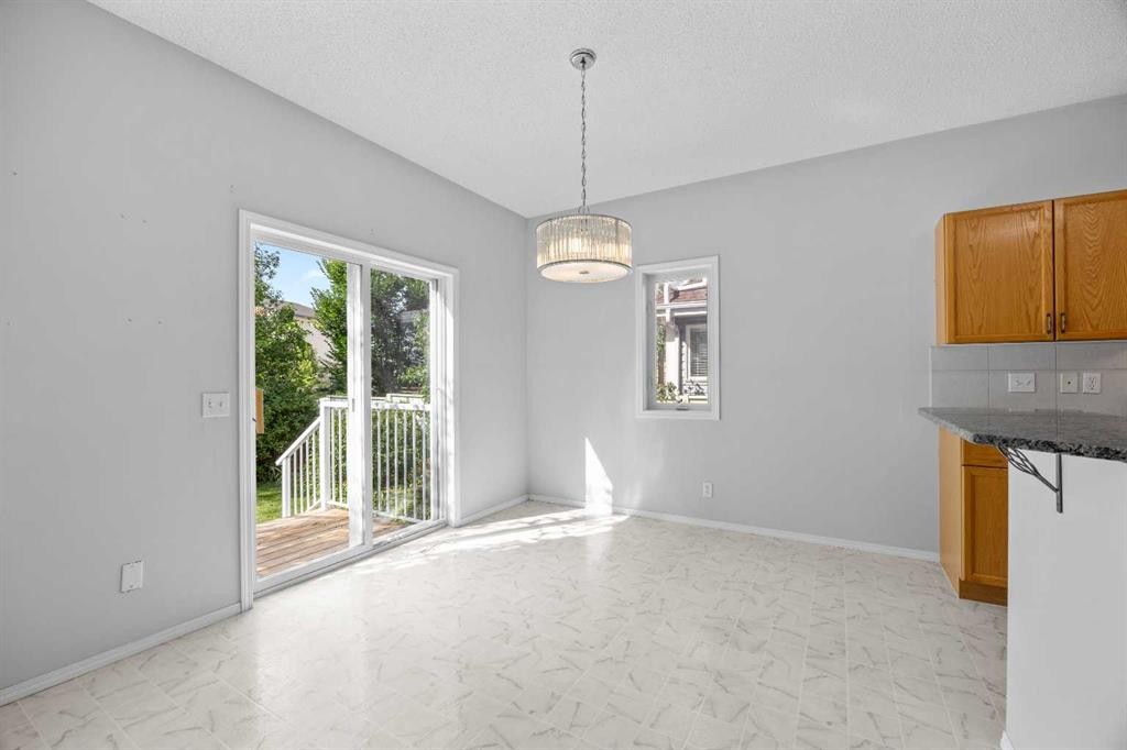 15 Hidden Ranch Crescent Nw, Calgary, AB