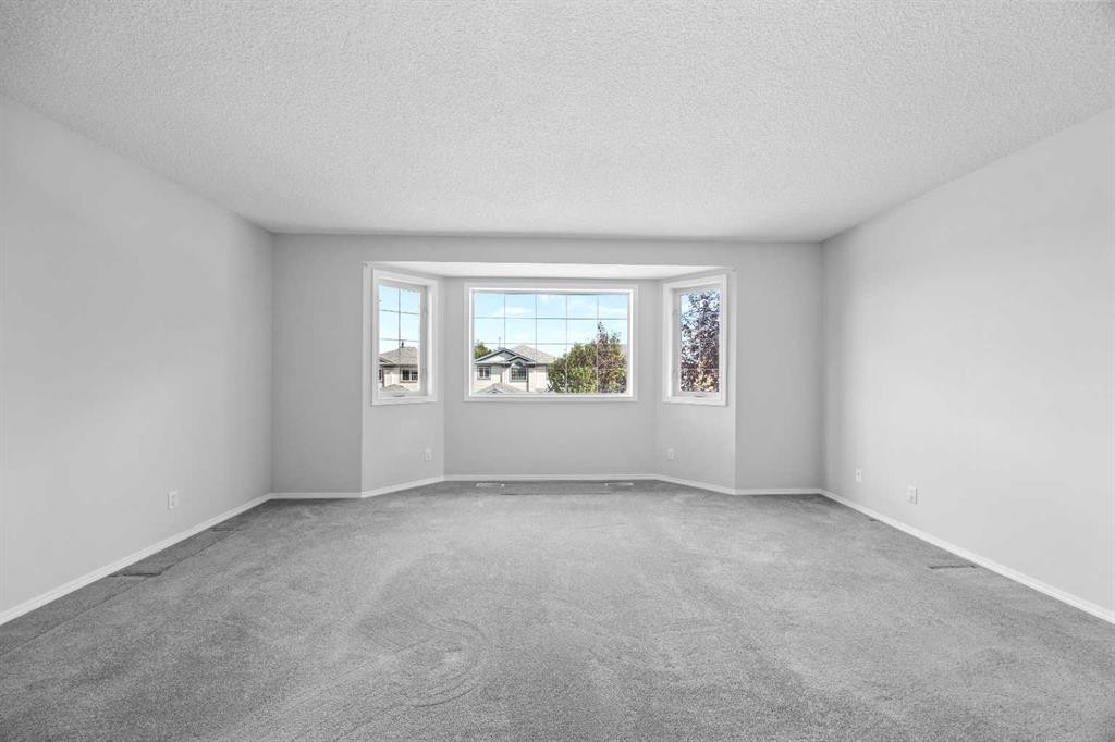 15 Hidden Ranch Crescent Nw, Calgary, AB