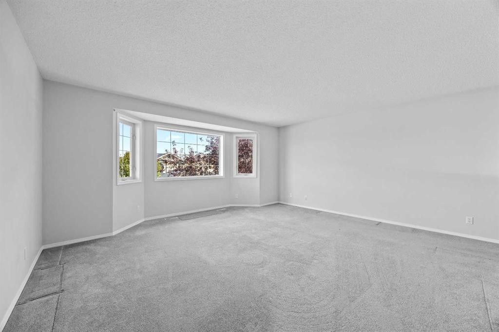 15 Hidden Ranch Crescent Nw, Calgary, AB