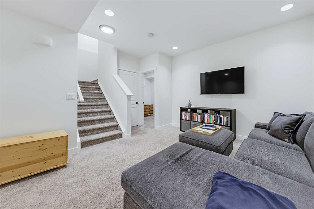 91 Masters Avenue Se, Calgary, AB